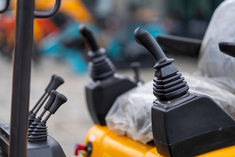 KINGWAY DEUTSCHLAND e. K. ANGEBOT Minibagger VIP 12 RS KUBOTA JOYSTICK Kingway Deutschland
