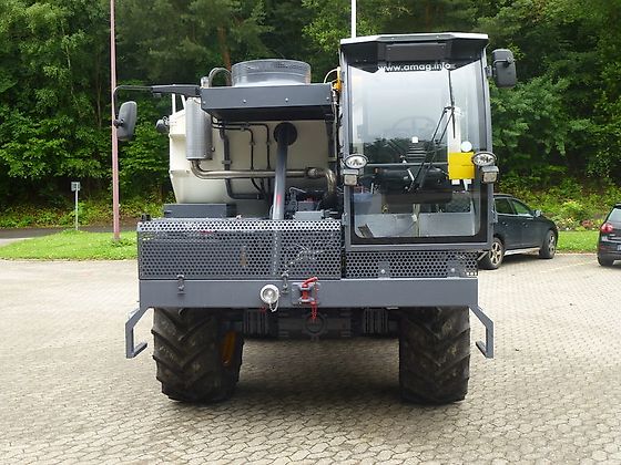 agrotruck.eu/traktor-vs-agro-trac camion trattore Bindemittelstreuer-Cummins-23454994