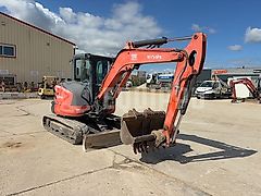 Kubota U55-4 KE with 3 excavator buckets
