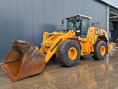 Hyundai HL970 Hoflader, Baujahr 2016, gebraucht kaufen auf baupool