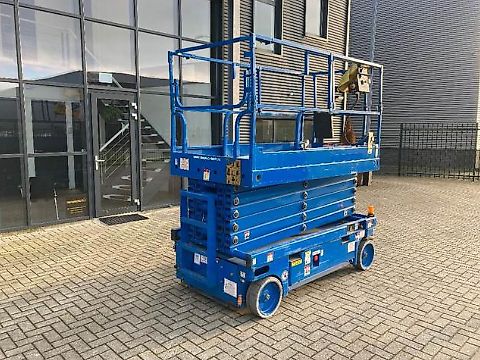 Haulotte Compact 14 Scherenarbeitsbühne, Baujahr 2012, gebraucht kaufen auf baupool