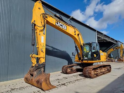 JCB JS220 Bagger, Baujahr 2014, gebraucht kaufen auf baupool